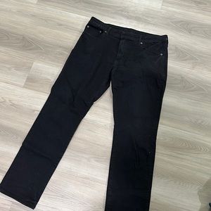American Eagle Men’s 36x32 black jeans!